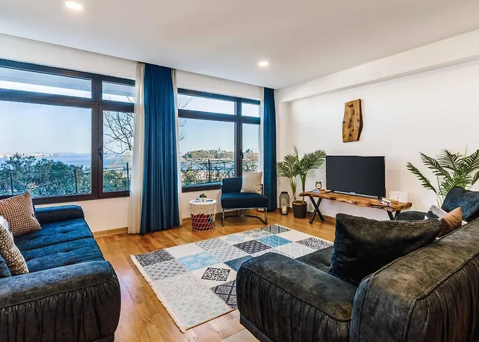 Monnas Bosphorus Istanbul