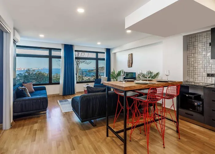 Monnas Bosphorus Apartment