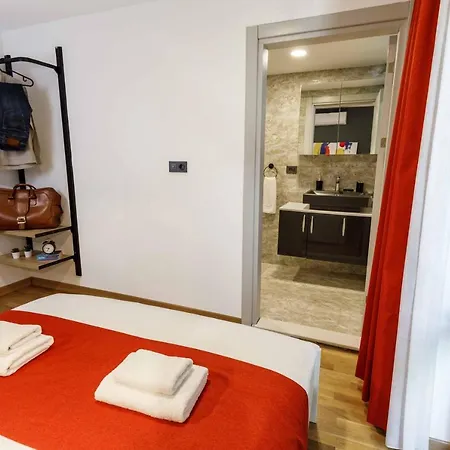 Monnas Bosphorus Apartment
